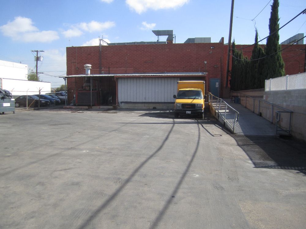 Turnkey USDA Commercial Commissary : 24201 Frampton Ave, Harbor City, CA, 90710